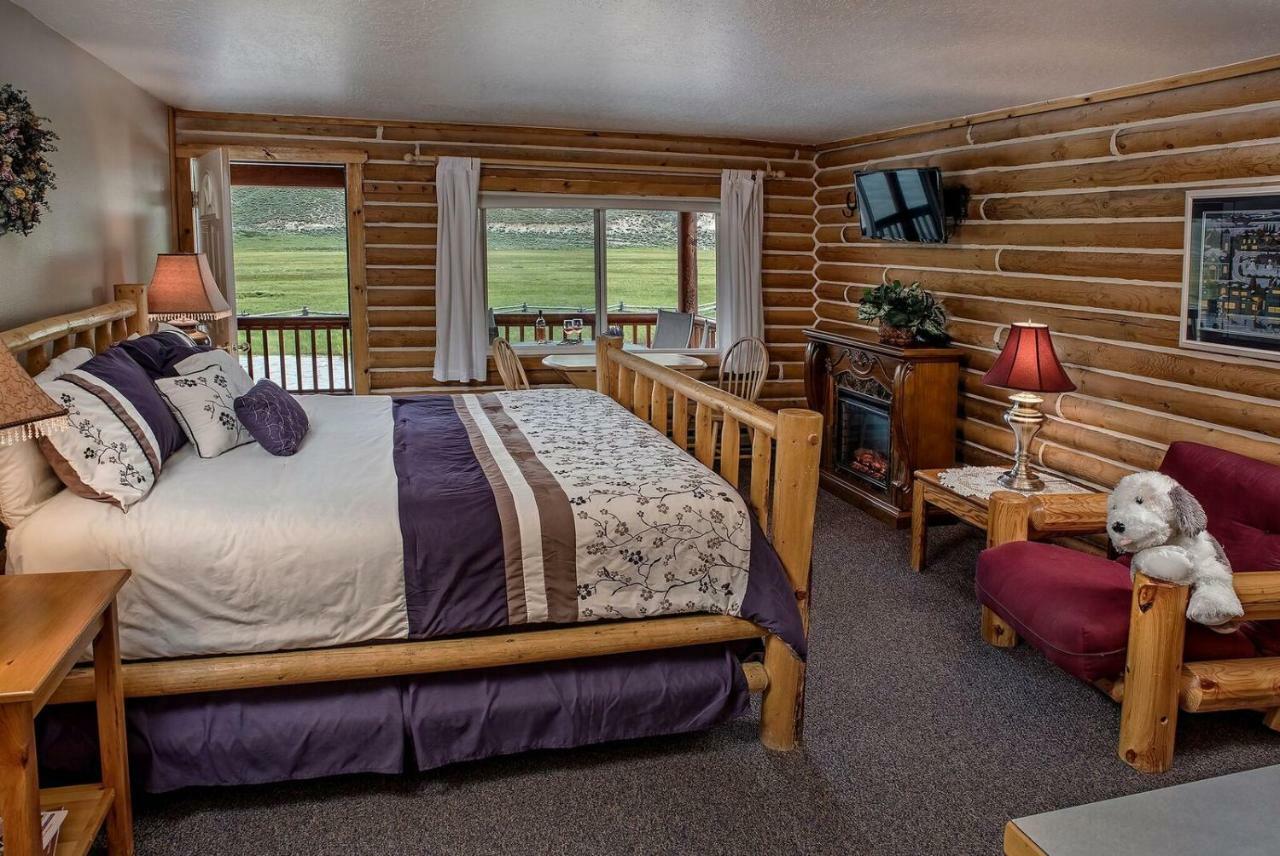 Redfish Riverside Inn Stanley Экстерьер фото
